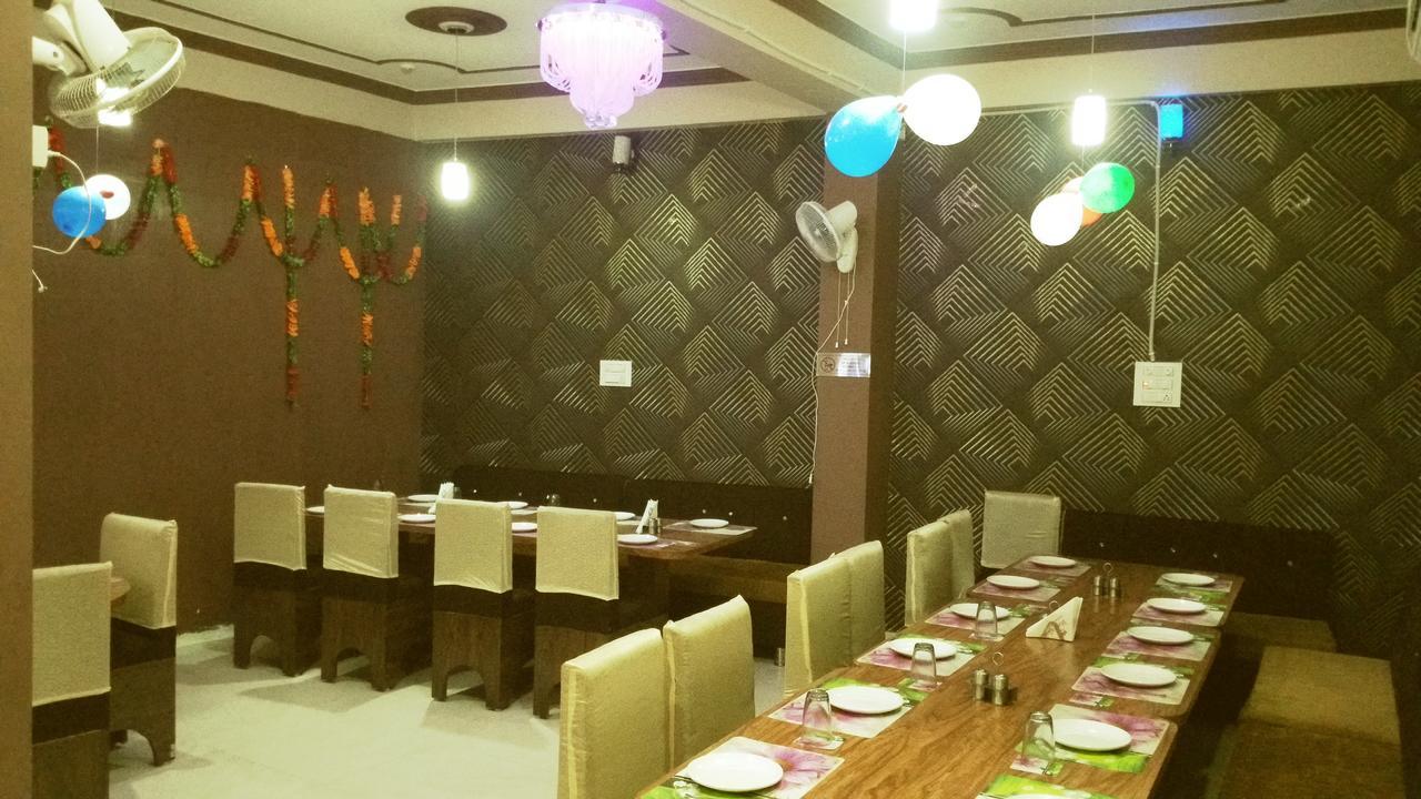 The Royal Hotel Chhatarpur Экстерьер фото