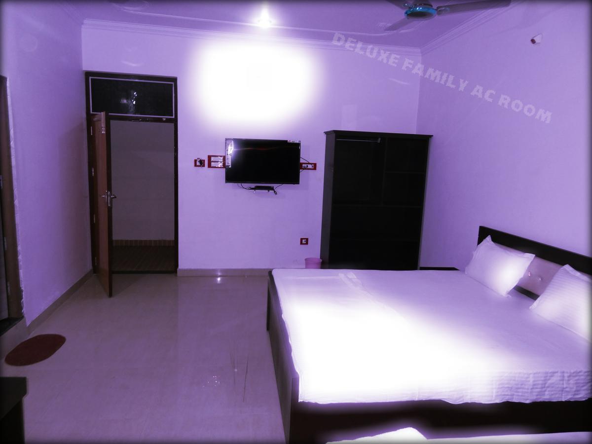 The Royal Hotel Chhatarpur Экстерьер фото