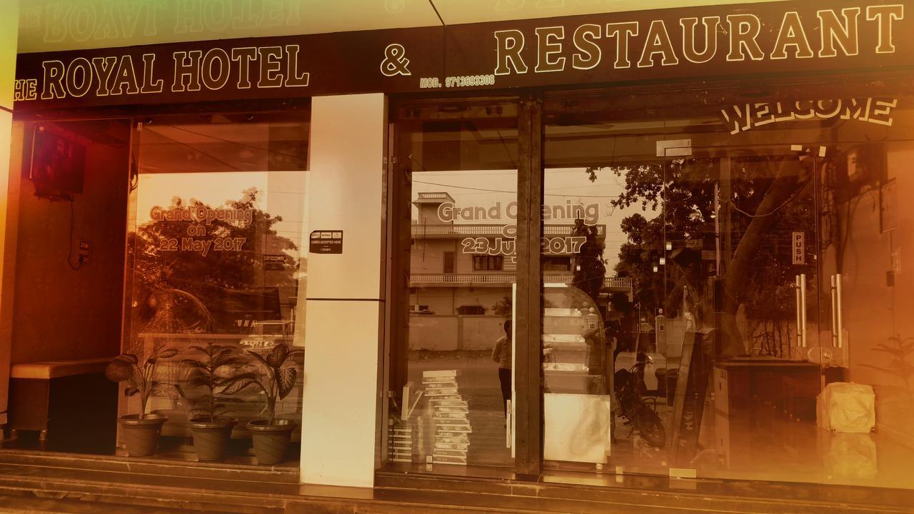 The Royal Hotel Chhatarpur Экстерьер фото
