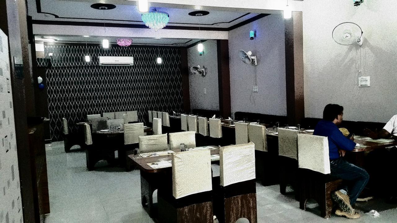 The Royal Hotel Chhatarpur Экстерьер фото